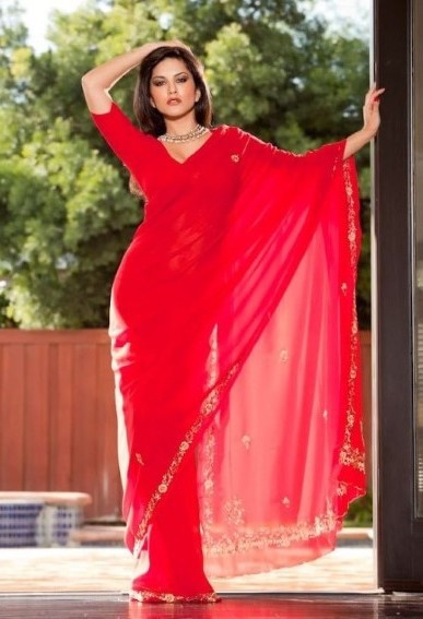 Sunny Leone  nude photo