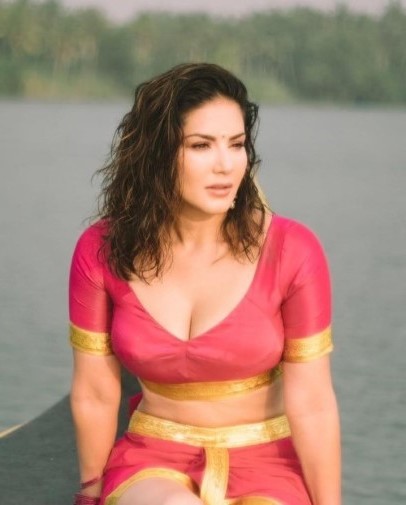 Sunny Leone  nude photo