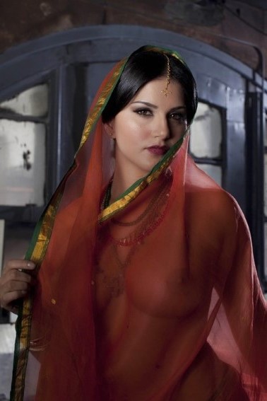 Sunny Leone  nude photo