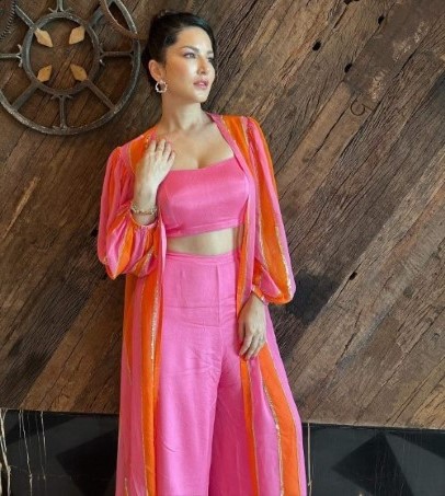 Sunny Leone  nude photo