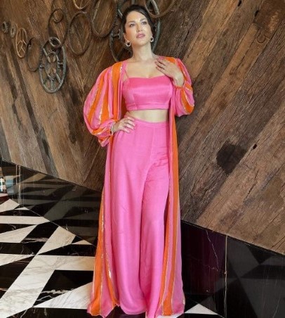 Sunny Leone  nude photo