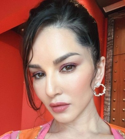 Sunny Leone  nude photo