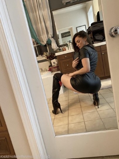 Tori Black  nude photo