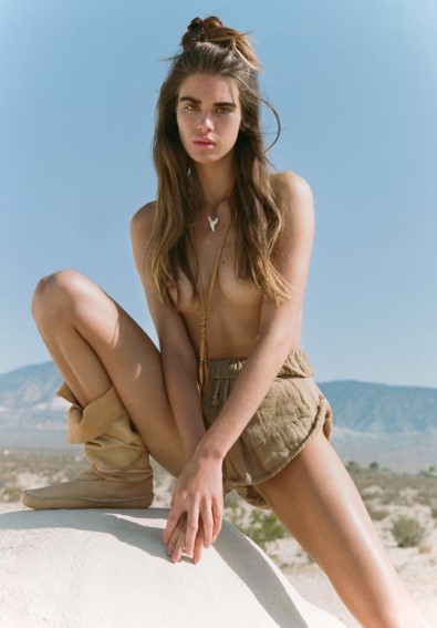 Zoi Mantzakanis  nude photo