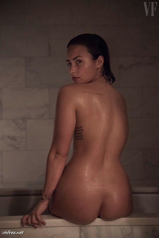 2015 Demi Lovato Vanity Fair Nude  nude photo