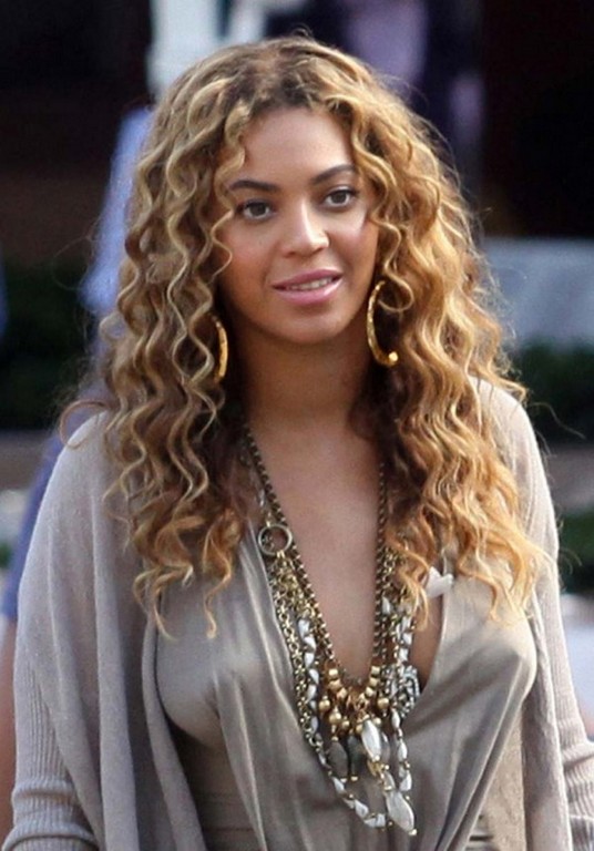 Beyonce Braless  nude photo