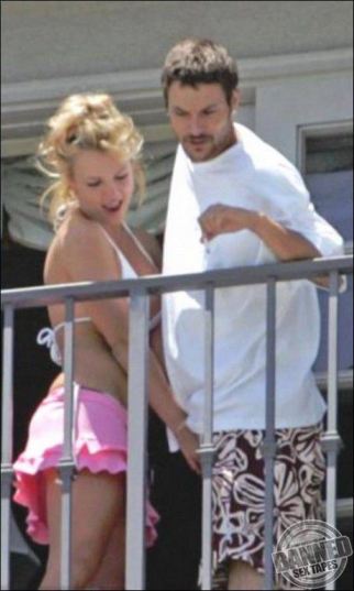 Britney Spears Kevin Federline Balcony  nude photo