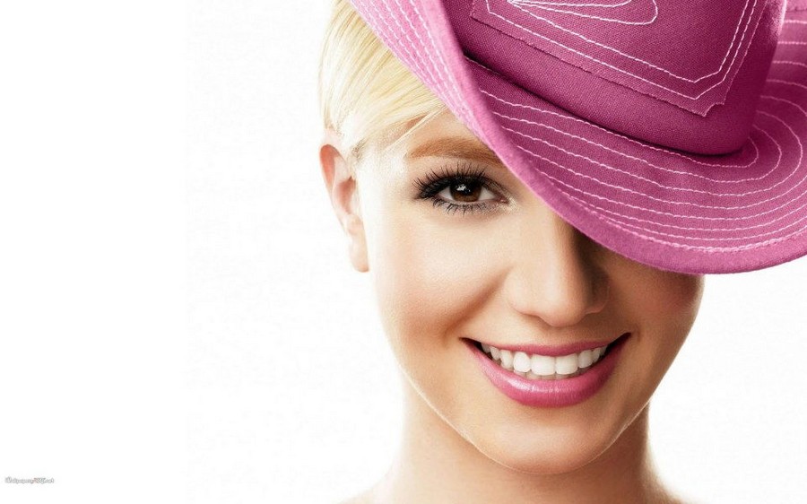 Britney Spears Smile  nude photo