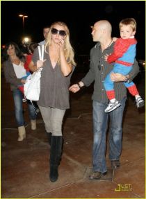 Britney Spears Watches  nude photo