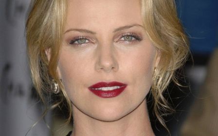 Charlize Theron Face Closeup  nude photo