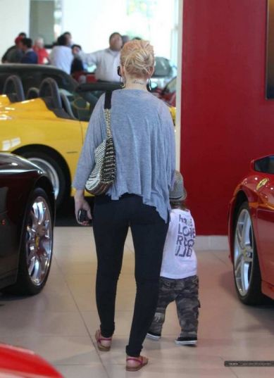 Christina Aguilera Tight Ass  nude photo