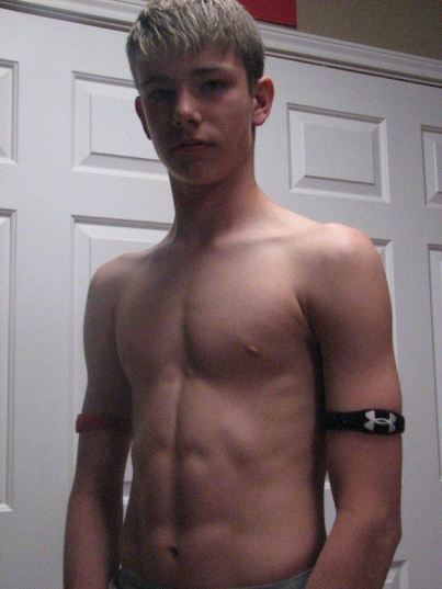 Hot Sexy Shirtless Boys  nude photo