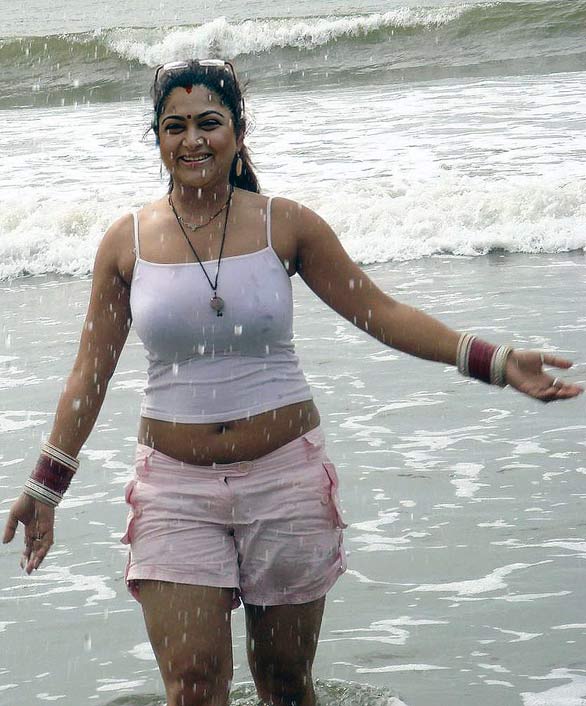Indian Actress Bikini Hot Women In Beach  nude photo
