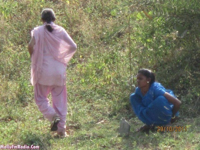 Indian Desi Girl Nude Outdoors  nude photo