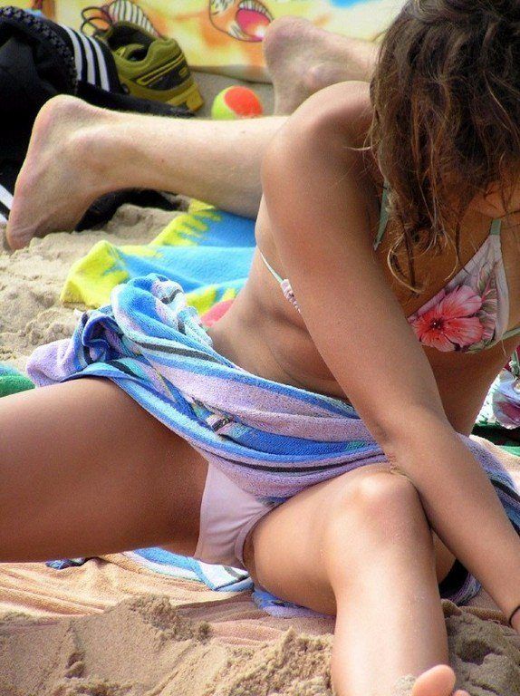 Jb Upskirt Panty Peeks  nude photo