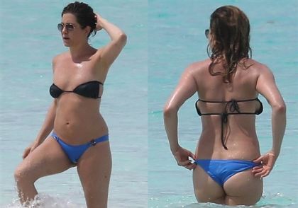 Jennifer Aniston Looking Fat In A Bikini  nude photo