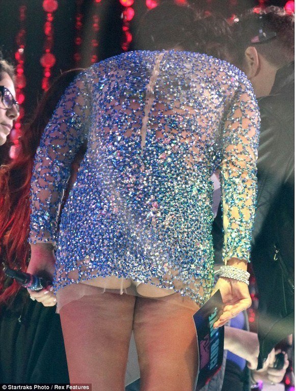 Jwoww Wardrobe Malfunction  nude photo