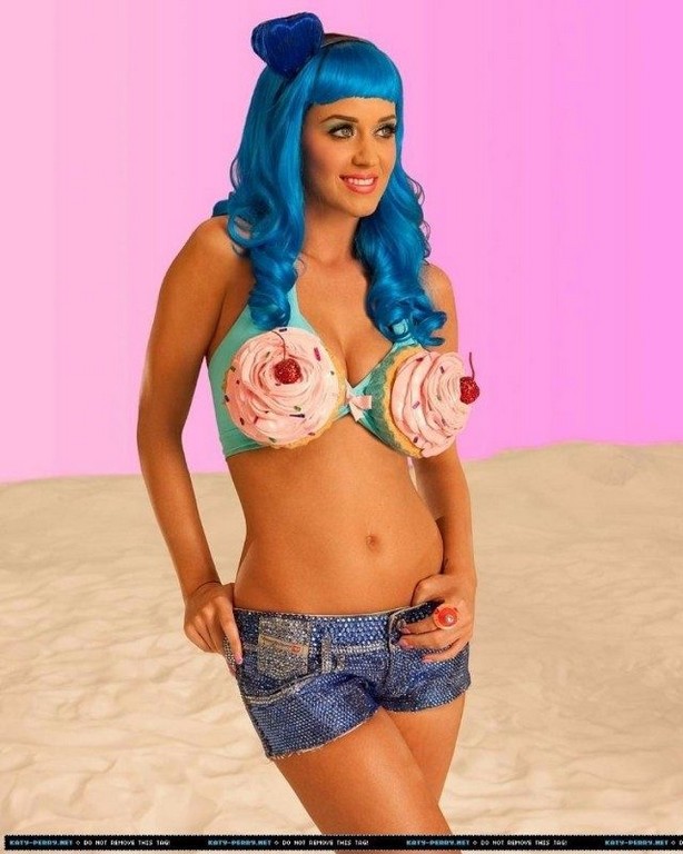 Katy Perry Cupcake Bra  nude photo