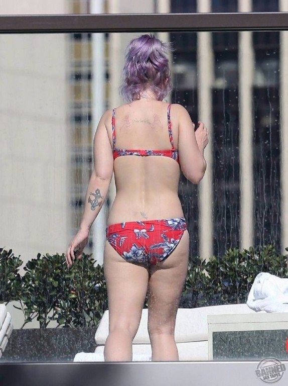 Kelly Osbourne Bikini  nude photo