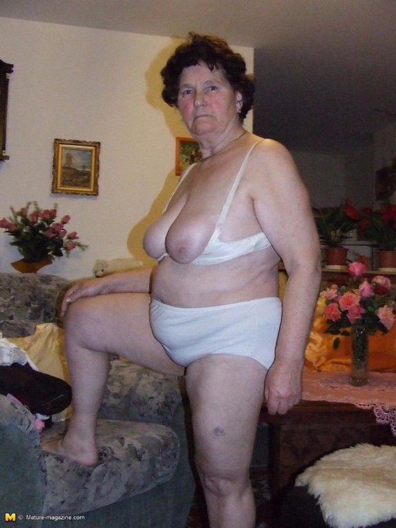 Kinky High School Girls  nude photo