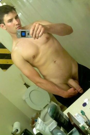 Leaked Naked Male Selfies  nude photo