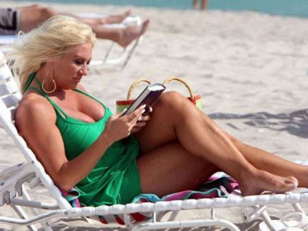 Linda Hogan Bikini  nude photo