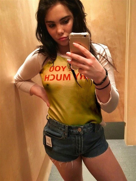 Mckayla Maroney Hard Nipple Pokies  nude photo