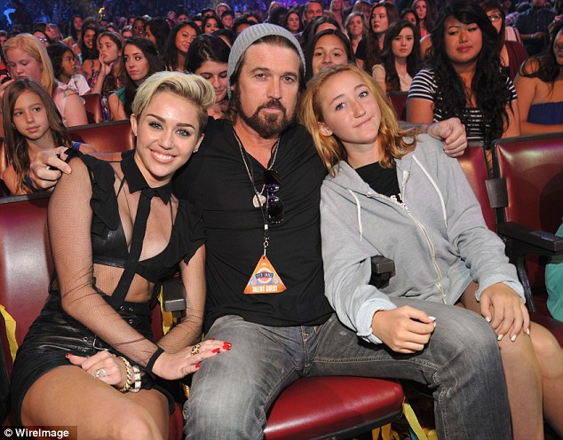 Miley Cyrus And Billy Ray Cyrus  nude photo
