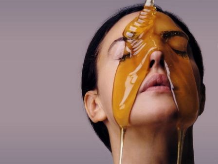 Monica Bellucci Honey On Her Face  nude photo