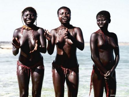 Naked African Tribeswoman  nude photo