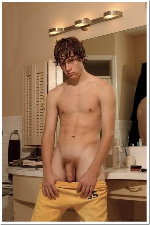 Naked Straight Boy Nude  nude photo
