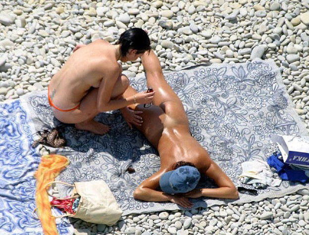 Naked Wife Posing With Stranger  nude photo