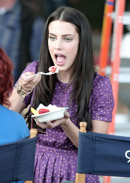 Rumer Willis Jessica Lowndes  nude photo