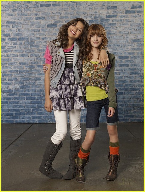 Shake It Up Zendaya Bella Thorne  nude photo
